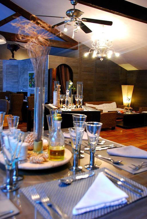 Hotel Les Mazets Des Roches Тараскон Екстер'єр фото