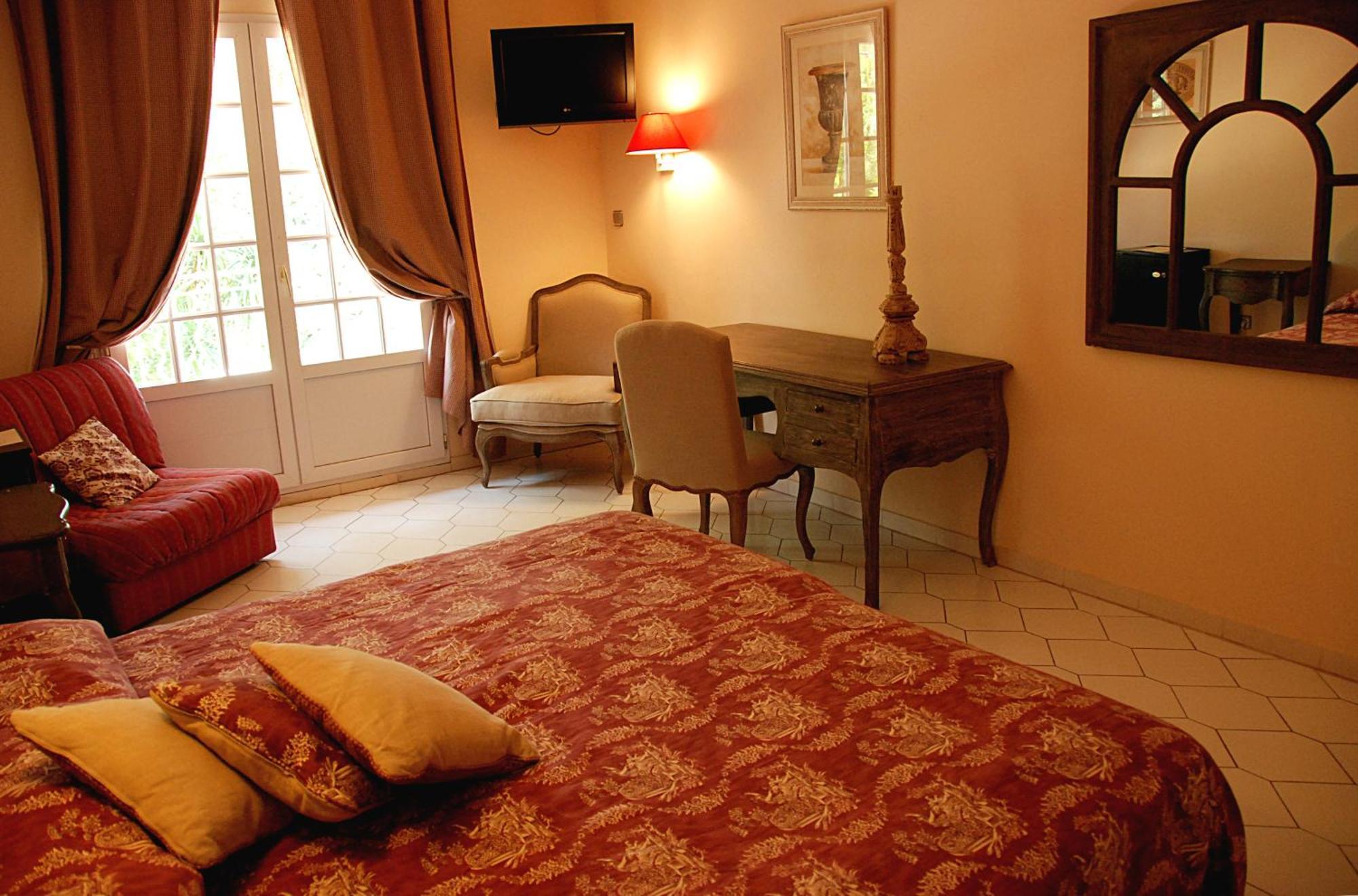 Hotel Les Mazets Des Roches Тараскон Номер фото