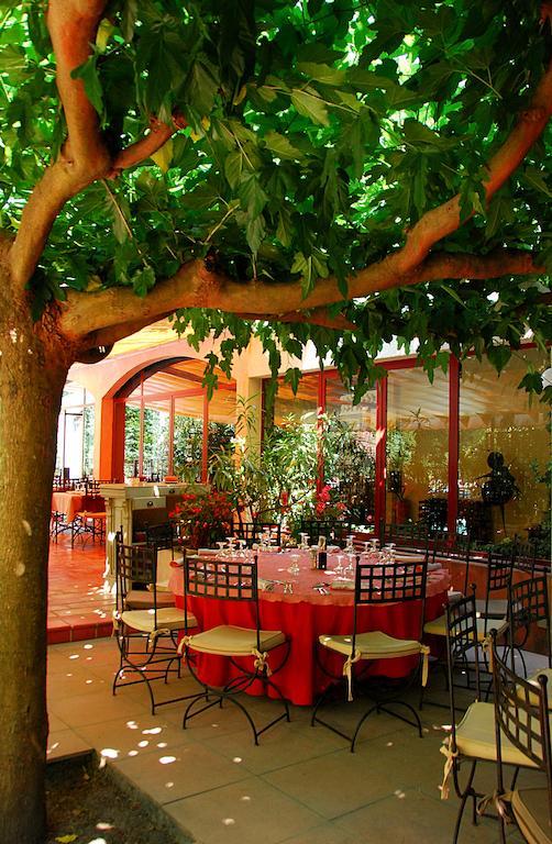 Hotel Les Mazets Des Roches Тараскон Екстер'єр фото