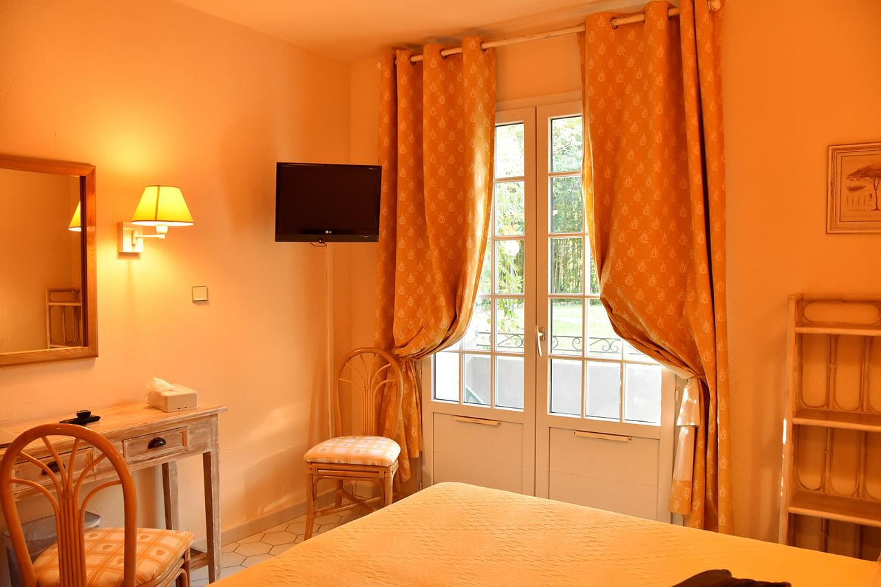 Hotel Les Mazets Des Roches Тараскон Екстер'єр фото