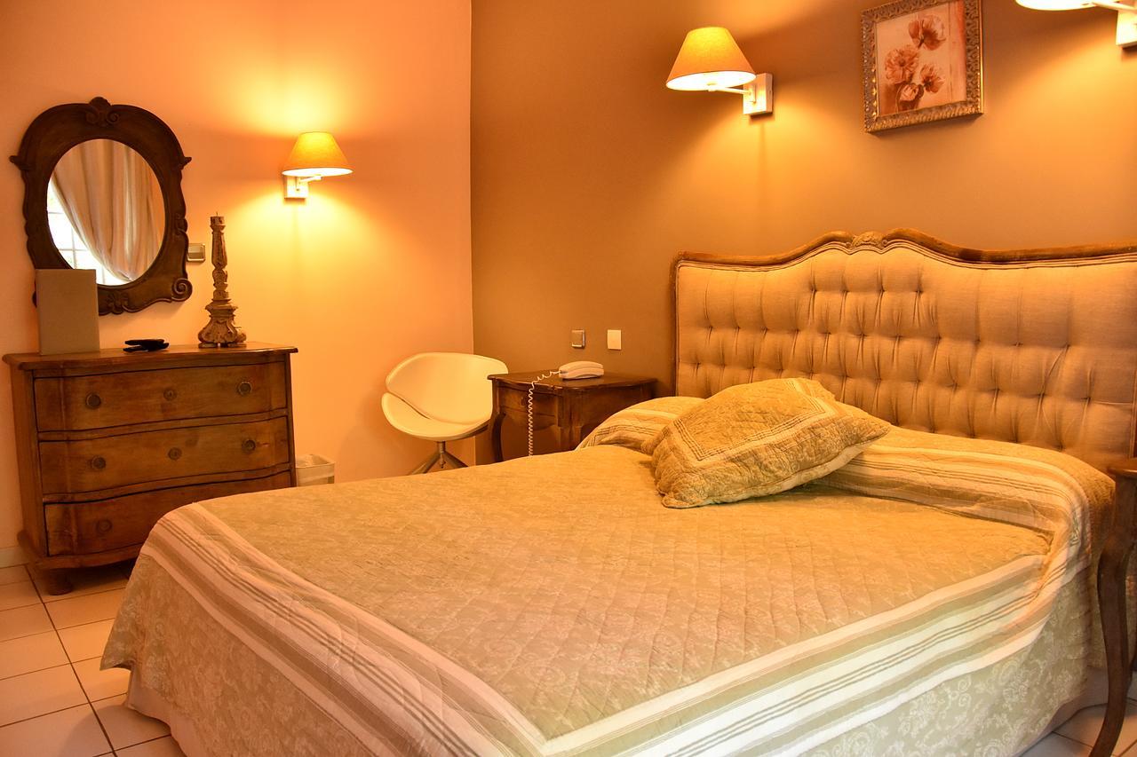 Hotel Les Mazets Des Roches Тараскон Екстер'єр фото